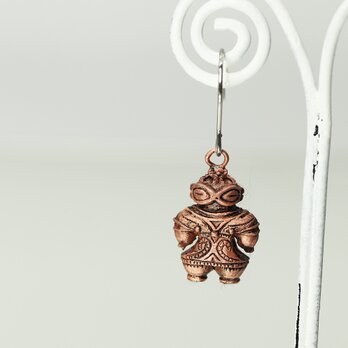 縄文 豆土偶　「遮光器土偶」の片耳ピアス　(659-342/純銅製)の画像