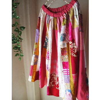 pop flower 絵画なパッチワーク ピンク ロングギャザースカート 花 コットン リネンの画像