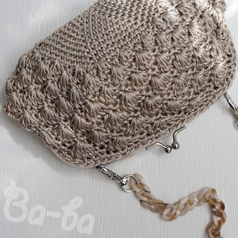 ばあば作、松編みのがまぐちポーチ（sable・C1439）の画像
