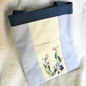 花刺繍のミニバッグ・タテ型の画像