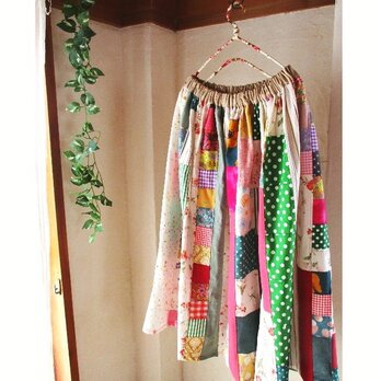 クリームソーダ ♡ 絵画なパッチワーク ロング ギャザースカート 水玉 花 チェックの画像