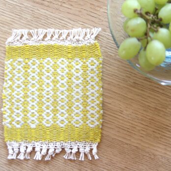北欧手織りのウールコースターyellow