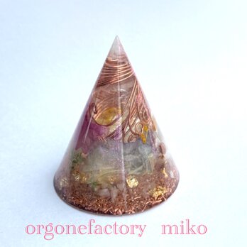 円錐形オルゴナイト　スイートピーとミモザ　プレーンタイプ　マニカラン水晶　浄化　六芒星　幸運メモリーオイル入り　の画像