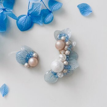 紫陽花の花々のイヤーカフとピアスの画像