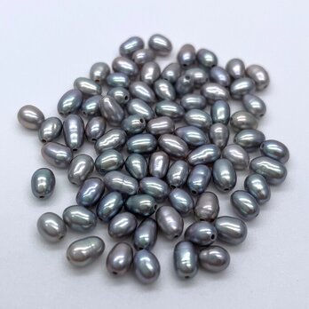 小粒 ライス 淡水パール シルバーグレー系 本真珠 20粒 4~6mm*3~3.5mm パーツ ルース 素材の画像