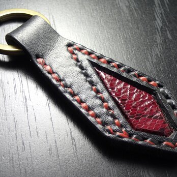 コフィン レザー キーホルダー　キーリング　レザークラフト　レザーキーホルダー　ヘビ革　手縫いの画像
