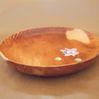 花木皿【レンゲショウマ】パン皿　トレイ　▪イチイ　木彫り　の画像