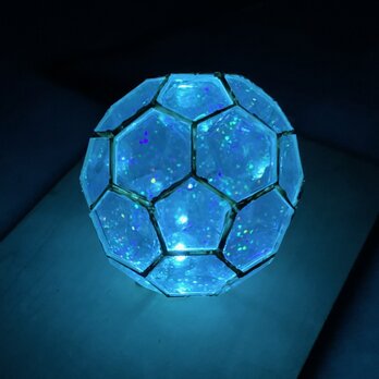 多面体ミラー万華鏡　サッカーボール多面体　内蔵LEDが非接触で光りますの画像