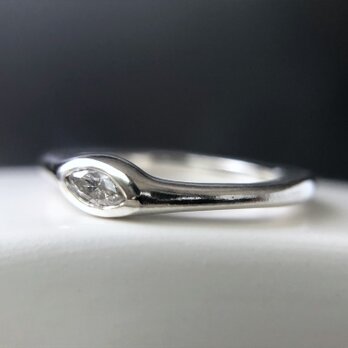 SV925 diamond solitaire ring - 雫 - MQ #10の画像