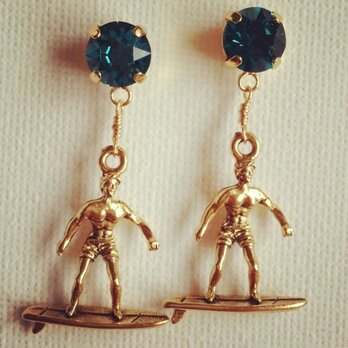 SWAROVSKI surfer guysの画像