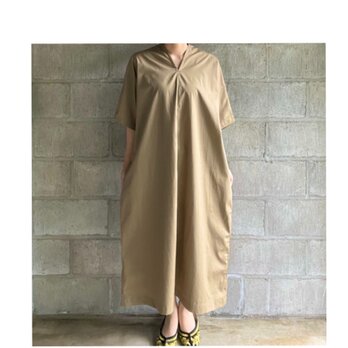 one-piece(beige)の画像