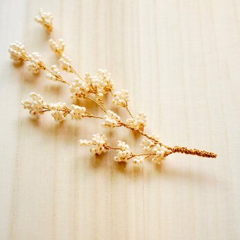 ビーズヘッドドレス　　白花の画像