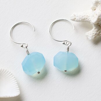シーブルーカルセドニーの一粒ピアス Silver925 涼しげな海色の天然石アクセサリー ー Sea breeze blue ー