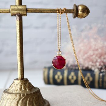 妖艶な深紅色！ルビーのラウンドカットネックレス＊7月誕生石　金アレ対応