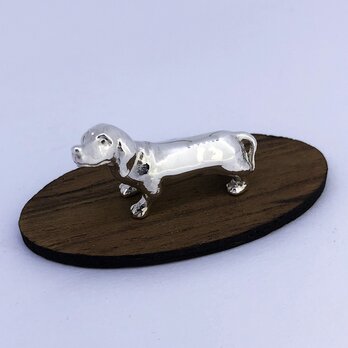 【ミニチュアダックスフンド】シルバー1000 犬の小さい置物 MiniatureDachshund 純銀 彫刻 愛犬 供養の画像