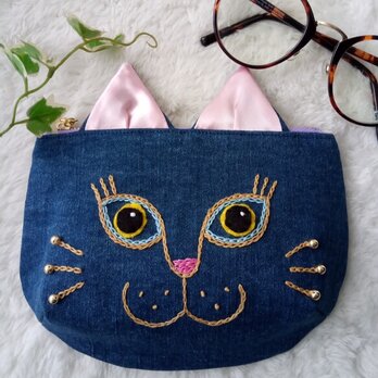 【受注商品】刺繍おすまし猫お洒落ポーチ　デニムの画像