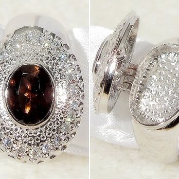 ガーネットと小さなケース付き指輪（リングサイズ：8号、再生ダイヤモンド、アロマオイルなどが入ります）の画像