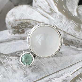 グリーンカイヤナイト&ホワイトムーンストーン・イヤーカフ（silver）の画像