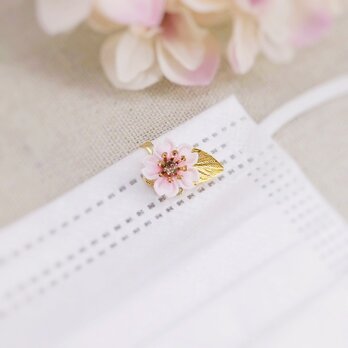 桜のマスクチャーム mini  ～花の宴～ （ つまみ細工＊受注制作 ）の画像