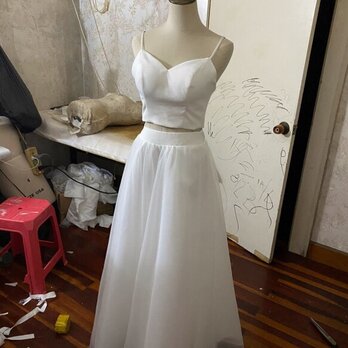 ウエディングドレス ホワイト 光沢サテン ソフトチュール セパレート エレガント タンクトップ 高品質！の画像
