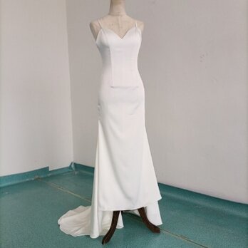 高品質！ウエディングドレス 光沢サテン キャミソール ロングトレーン 憧れのドレス スレンダーライン エレガント シアーの画像