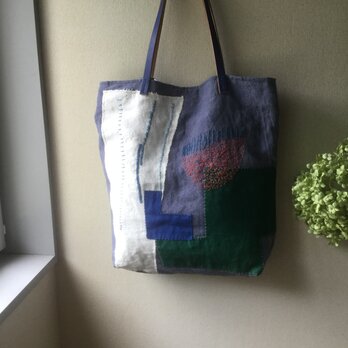 リネンのコラージュと刺し子のバッグ  『川の流れのそばで花を見つけて』の画像