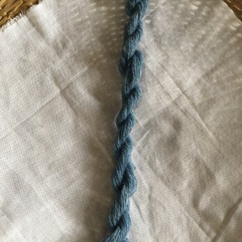 手紡ぎ糸 藍染ロムニー羊Fの画像