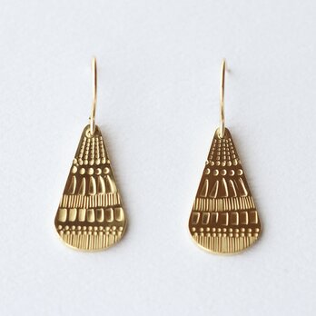 模様を打った 真鍮ピアス／medallion pattern hook earrings dropの画像
