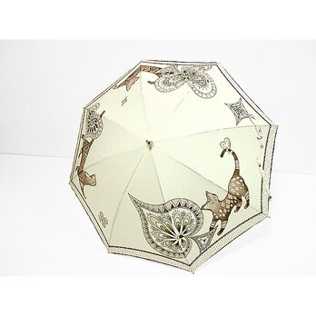 モダンにゃんこにトランプ模様の日傘（ドット柄布付き）（薄生成色）　の画像