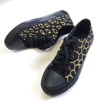 【スニーカー】〈ALL BLACK〉giraffe AND leopard sneakers （受注制作）の画像
