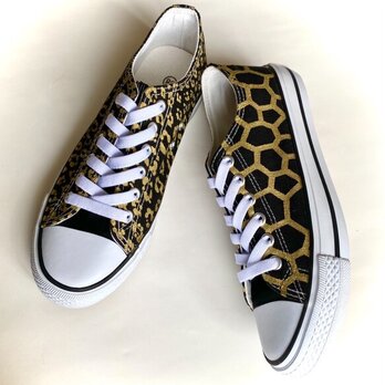 【スニーカー】〈BLACK＆WHITE〉giraffe AND leopard sneakers（受注制作）の画像