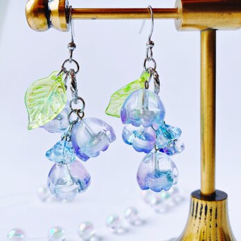 ガラスのすずらん ピアス/イヤリング blue&purple