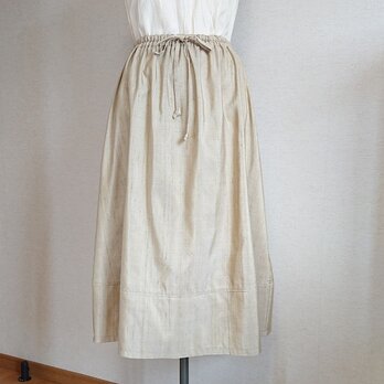草木染手織りシルク　バルーンシルエットのスカートの画像