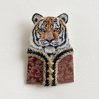 高貴な動物刺繍ブローチ10【トラ】の画像