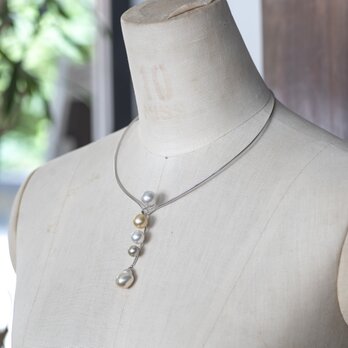 販売済　South Sea Pearls Wire Necklaceの画像