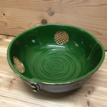 【新品】有田焼製 緑釉透し綴目菓子鉢 1点 サイズ/直径/約17.5cm×高さ/約6.8cmの画像