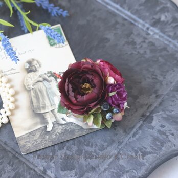 小さなボルドーの薔薇のコサージュ（ヘッドドレス可）　結婚式　フォーマル　お洒落　パーティ　ママコーデ　薔薇　結婚式の画像