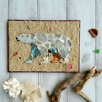 Seaglass & Plasticwaste Walldecoration シロクマの画像