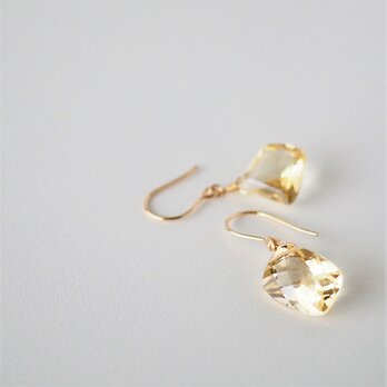 シトリンピアス / 11月の誕生石の画像