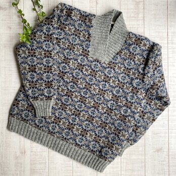 　再販　　フェアアイル　グレーの襟付きセーターの画像