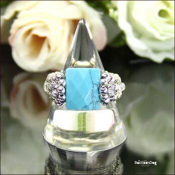 幸運の天然石ターコイズカットリング《ビーズアクセサリー》