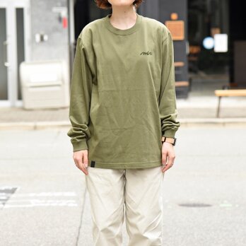 ゆったり シンプル 無地 ロングスリーブTシャツ 革タグ ビッグシルエット オーバーサイズ 刺繍入り 全4色 TA025の画像