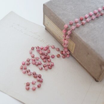 long necklace silk ロードナイトキューブの画像