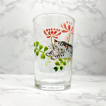 レンゲ草と猫グラスの画像