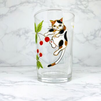 サクランボと猫グラスの画像