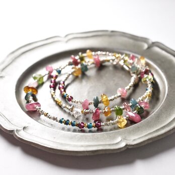 ハーキマーダイヤモンドとトルマリンとガーネット、インディゴブルービーズとカレンシルバーの華奢なネックレスの画像