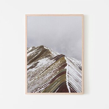 雪で覆われたレインボーマウンテン / ポスター 写真 虹色 ペルー 自然 曇り Vinicuncaの画像