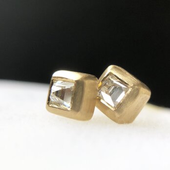 Tiny pointed diamond K18YG stud earringsの画像