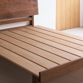 オーダーメイド 職人手作り ベッドフレーム ベット すのこ 天然木 家具 寝具 木目 無垢材 おうち時間 木工 LR2018の画像