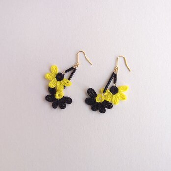 「ŞAKA ŞAKA」 -FLAT FLOWER SWING PIERCE- lemon yellow×blackの画像